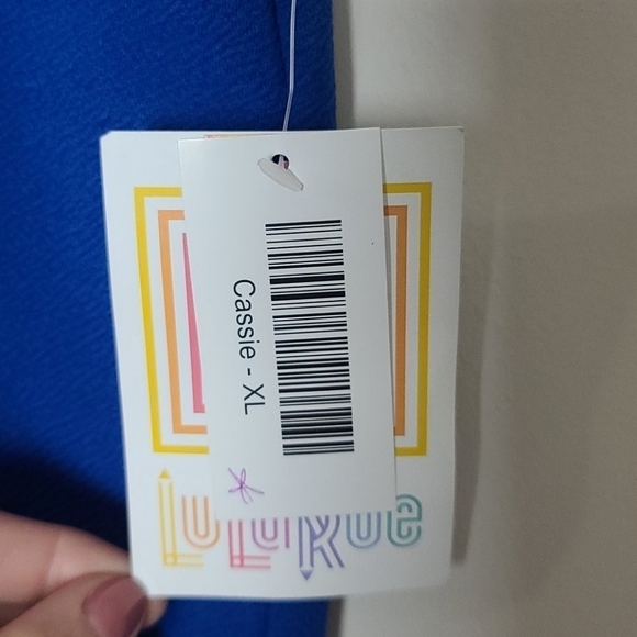 LulaRoe pink and blue cassie NWT - Picture 4 of 6